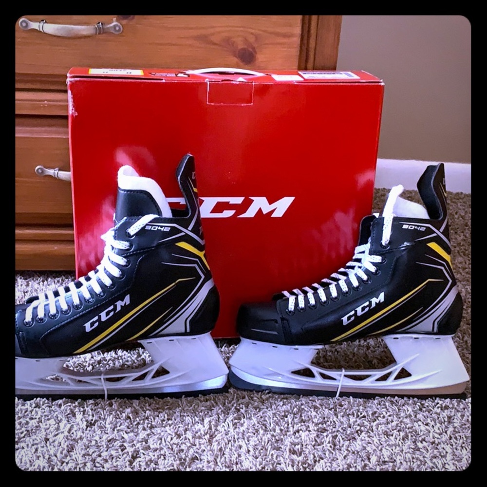 CCM hockey ice skates